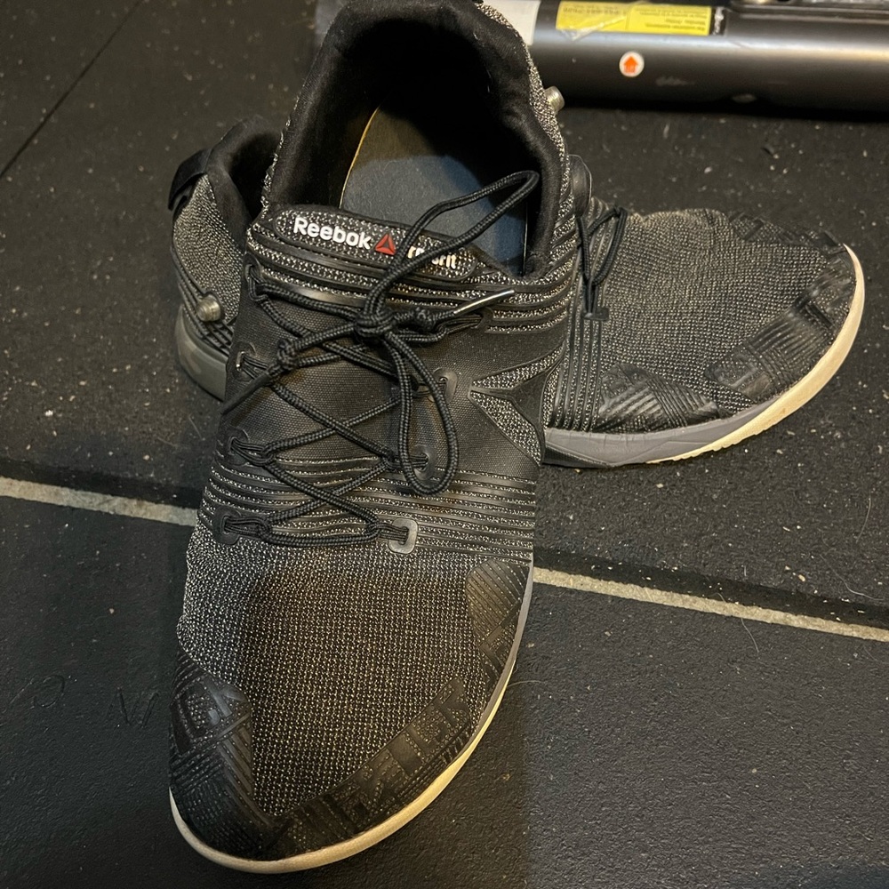 Reebok Men's Black and Gray Athletic Shoes